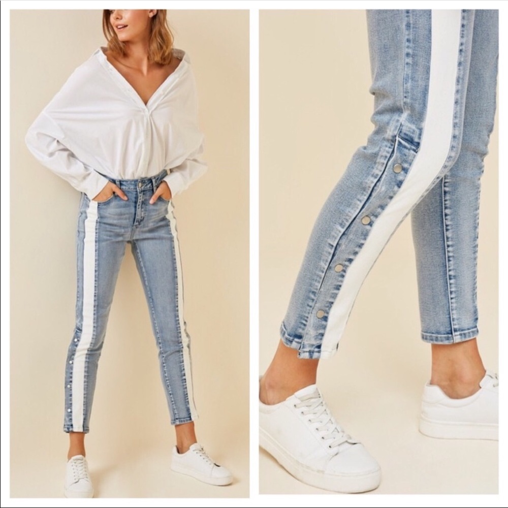 Snap Button Skinny Jeans